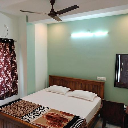 Teja Residency Hotel Alāndurai Exterior foto